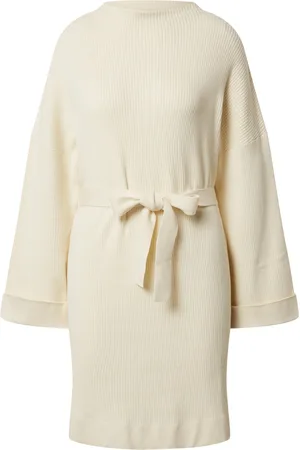 EDITED the label Vestido 