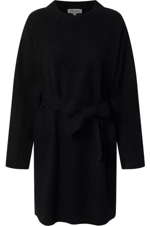 EDITED the label Vestido 