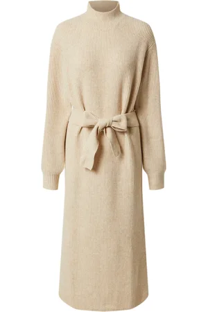 EDITED the label Vestido 