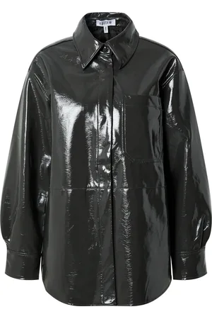 EDITED the label Chaqueta de entretiempo 