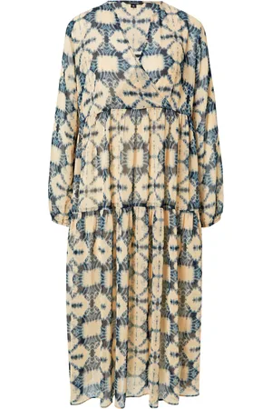 Comma, Vestido