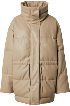 EDITED the label Chaqueta de invierno 