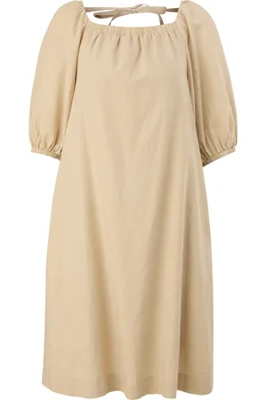 Comma, Vestido