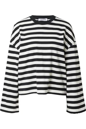 EDITED the label Camiseta 