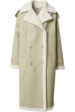EDITED the label Abrigo de invierno 