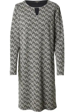 More & More Vestido