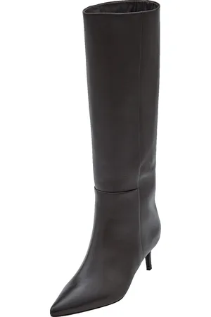 EDITED the label Botas 
