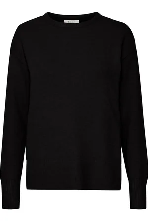 B YOUNG Jersey 
