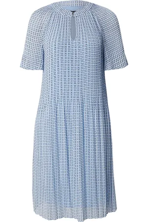 Comma, Vestido