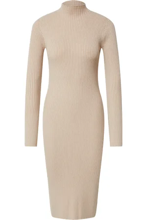 EDITED the label Vestido 