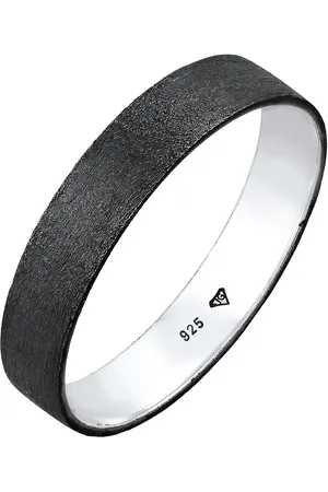 Kuzzoi Anillo