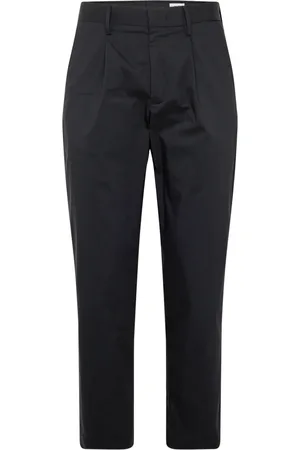 NN.07 Pantalón plisado 
