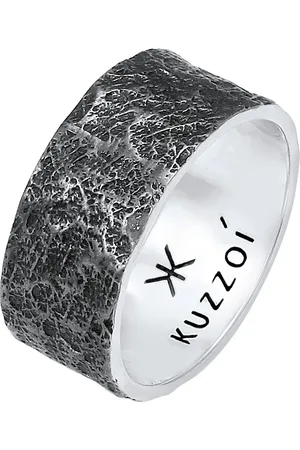 Kuzzoi Anillo
