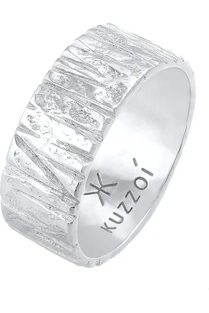 Kuzzoi Anillo