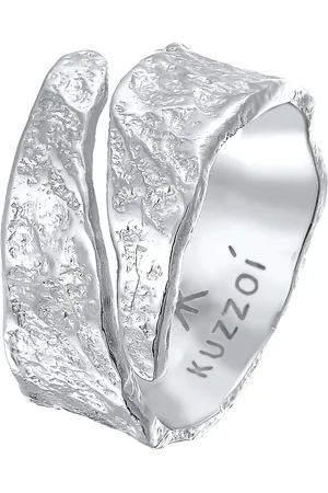 Kuzzoi Anillo
