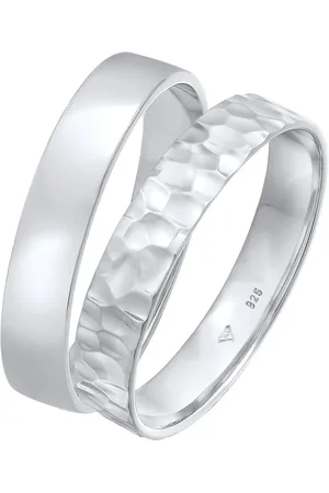 Kuzzoi Anillo