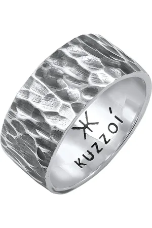 Kuzzoi Anillo