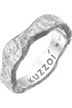 Kuzzoi Anillo