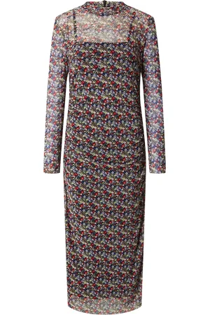 EDITED the label Vestido 