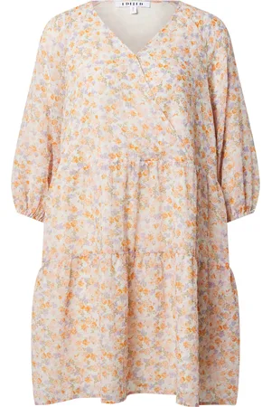 EDITED the label Vestido 