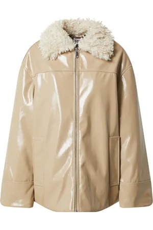 EDITED the label Chaqueta de entretiempo 