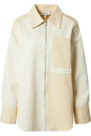 EDITED the label Chaqueta de entretiempo 