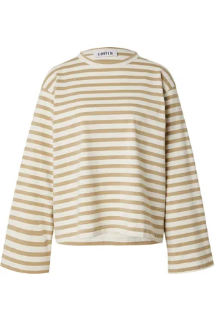 EDITED the label Camiseta 