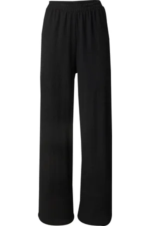 EDITED the label Pantalón 