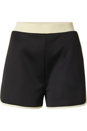 EDITED the label Pantalón 
