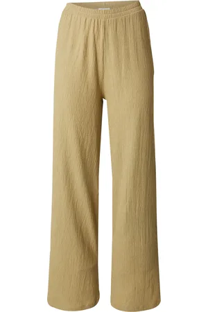 EDITED the label Pantalón 