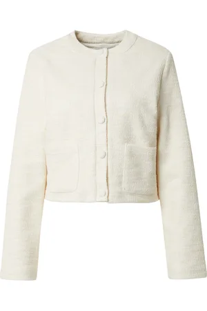 EDITED the label Chaqueta de entretiempo 