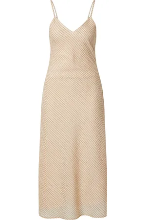 EDITED the label Vestido 