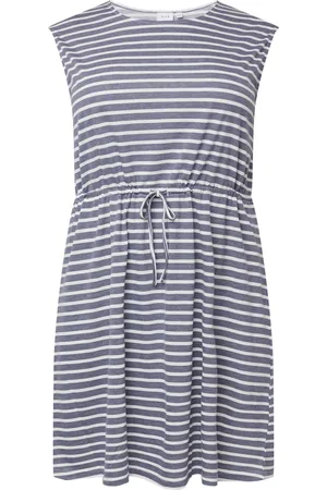 EVOKED Vestido 