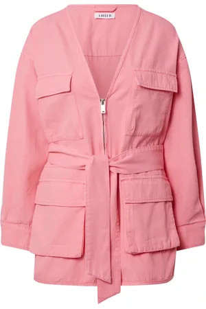 EDITED the label Chaqueta de entretiempo 