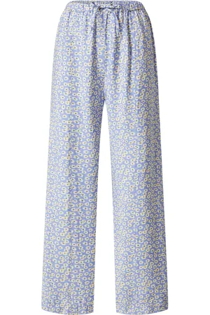 EDITED the label Pantalón 