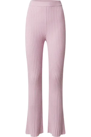 EDITED the label Pantalón 