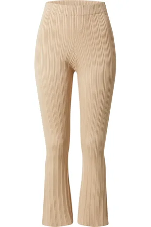 EDITED the label Pantalón 