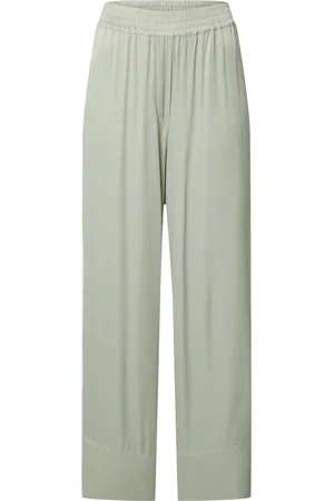 EDITED the label Pantalón 