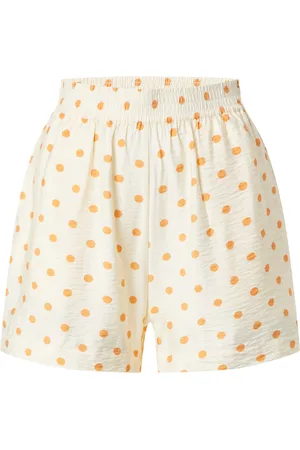 EDITED the label Pantalón 