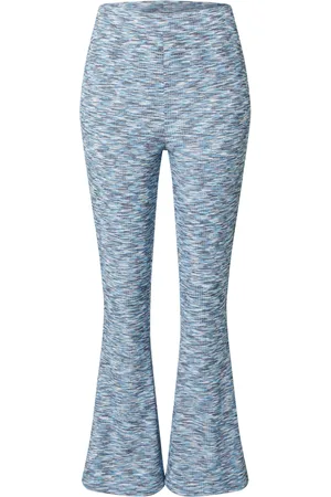 EDITED the label Pantalón 