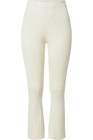 EDITED the label Pantalón 