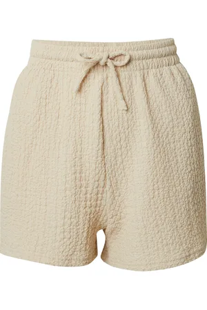 EDITED the label Pantalón 