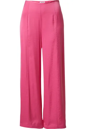 EDITED the label Pantalón 