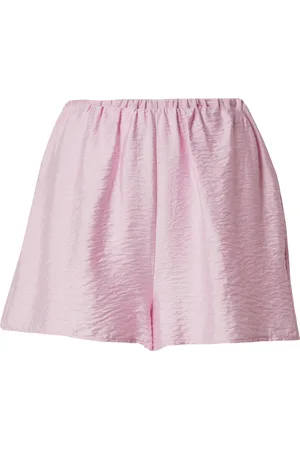 EDITED the label Pantalón 