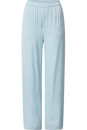 EDITED the label Pantalón 