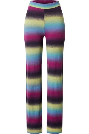 EDITED the label Pantalón 