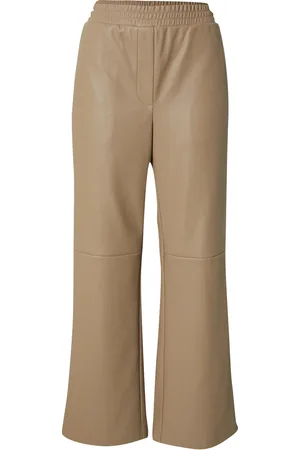 EDITED the label Pantalón 