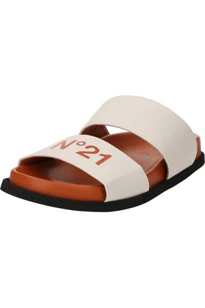 Nº21 Zapatos abiertos