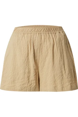 EDITED the label Pantalón 