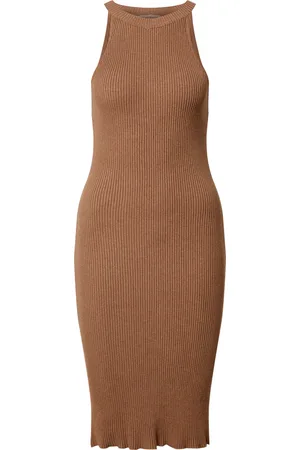 EDITED the label Vestido 